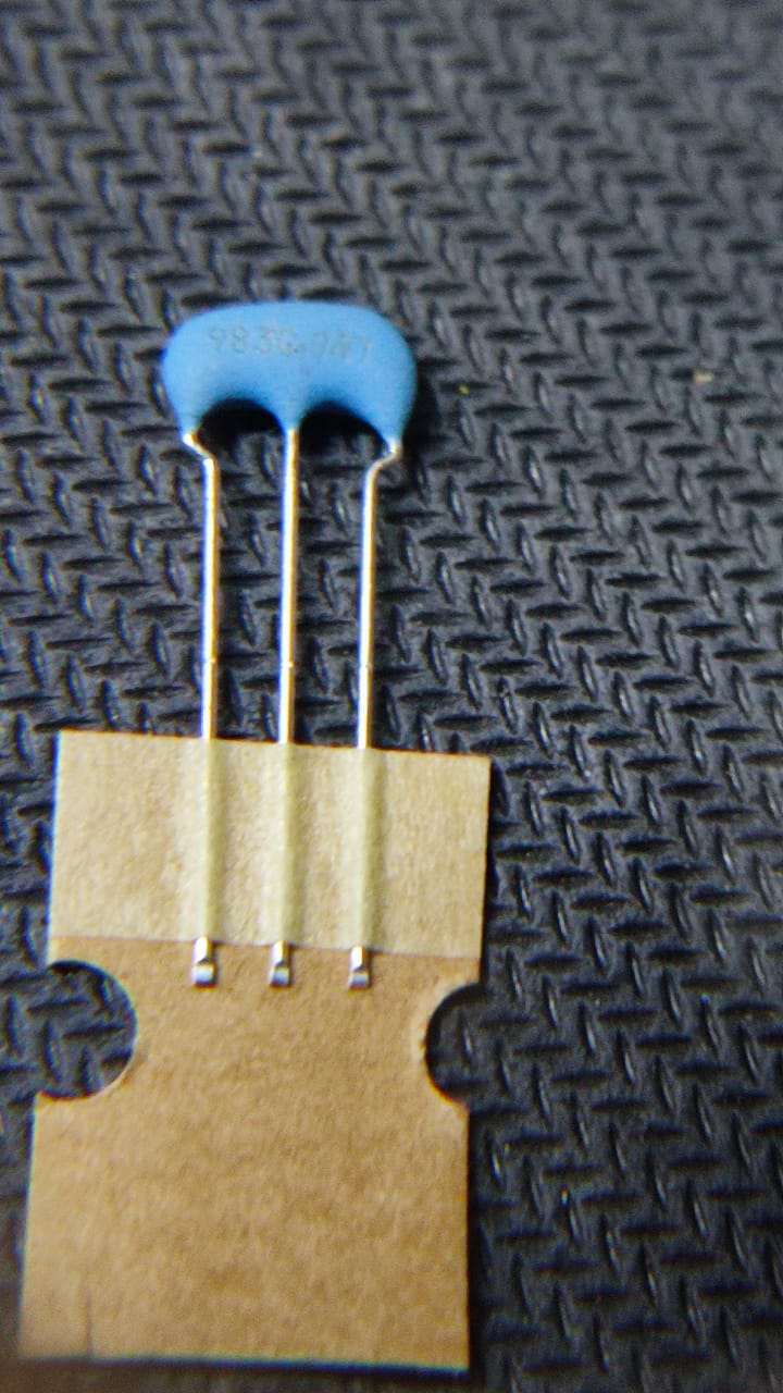 CSTLS9M83G53-A0 9.83MHz SIP-3-2.5mm Ceramic Resonators Oscillator ETA2099