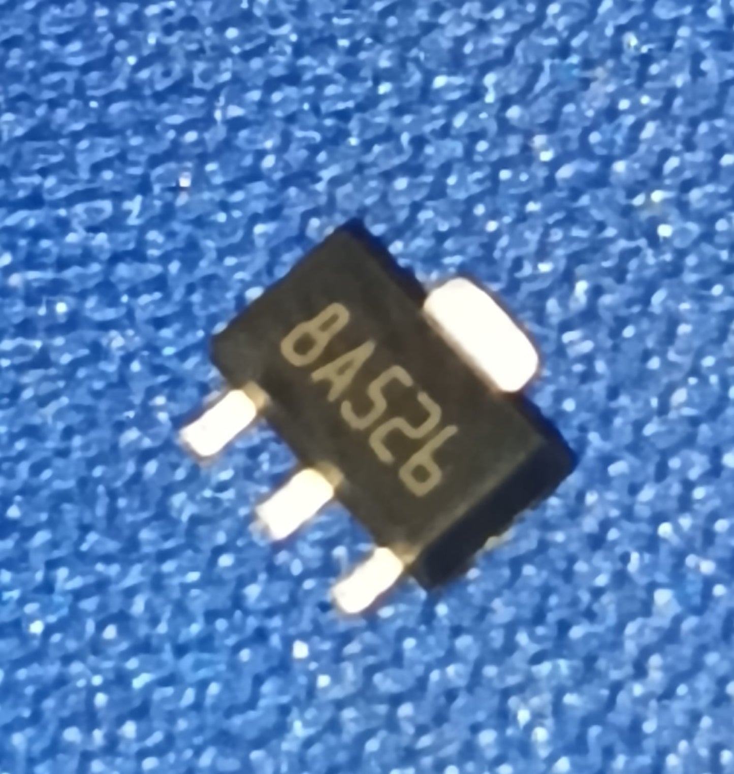 L78L33ABUTR SOT-89-3 ST 3.3V SOT-89-3 Voltage Regulators ETD11453