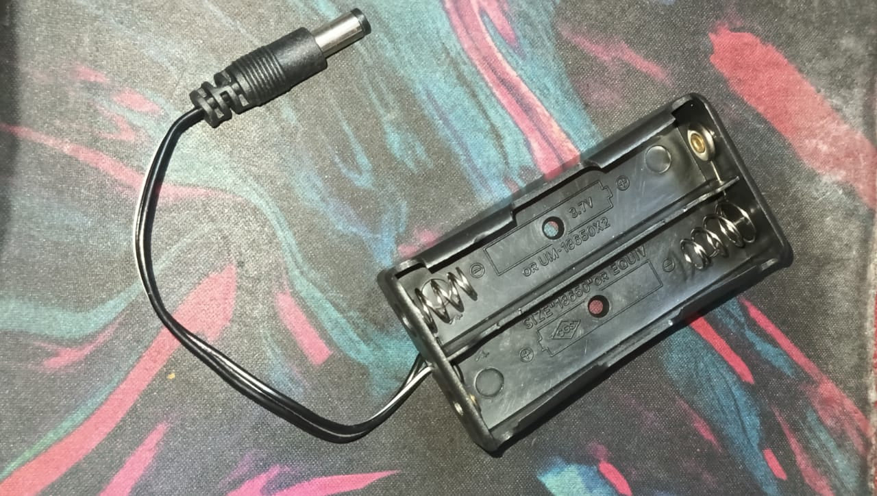 18650 lithium 3.7v 2 CELL Series battery HOLDER with dc jack ETD11273