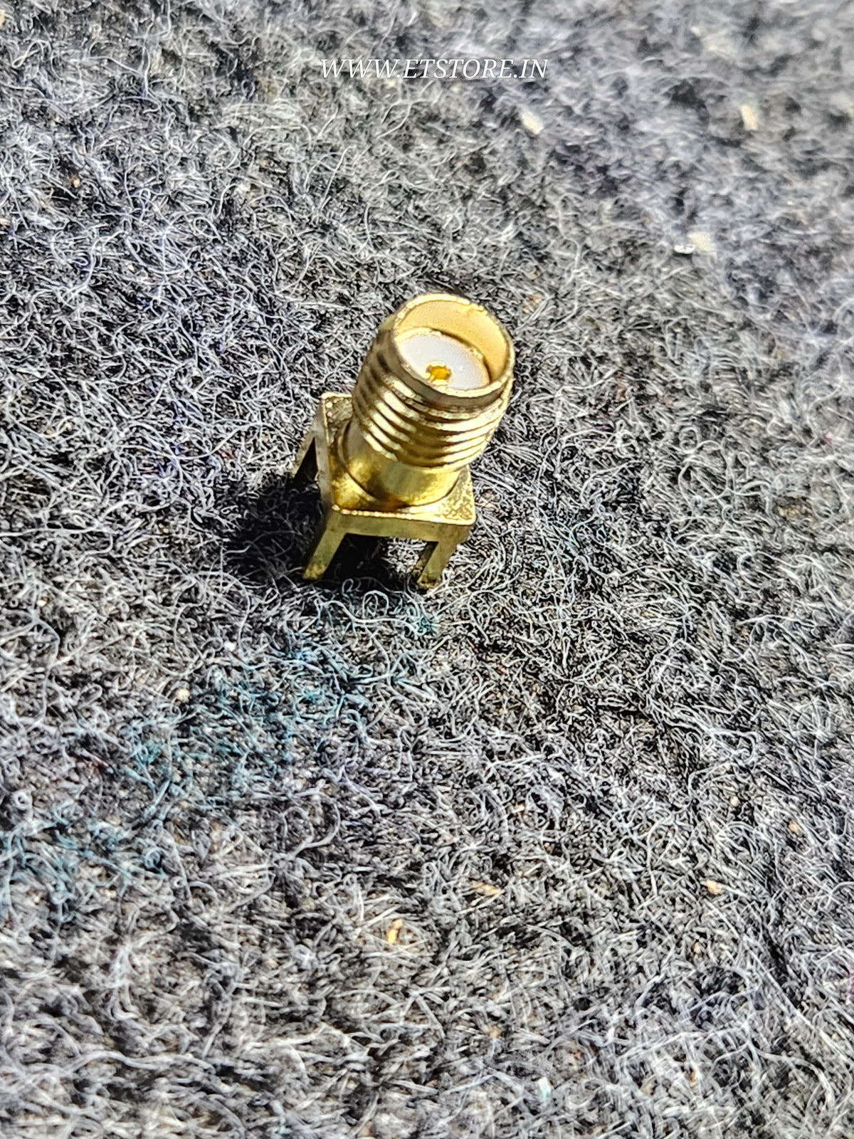 SMA Connector female straight for PCB antenna ET8675