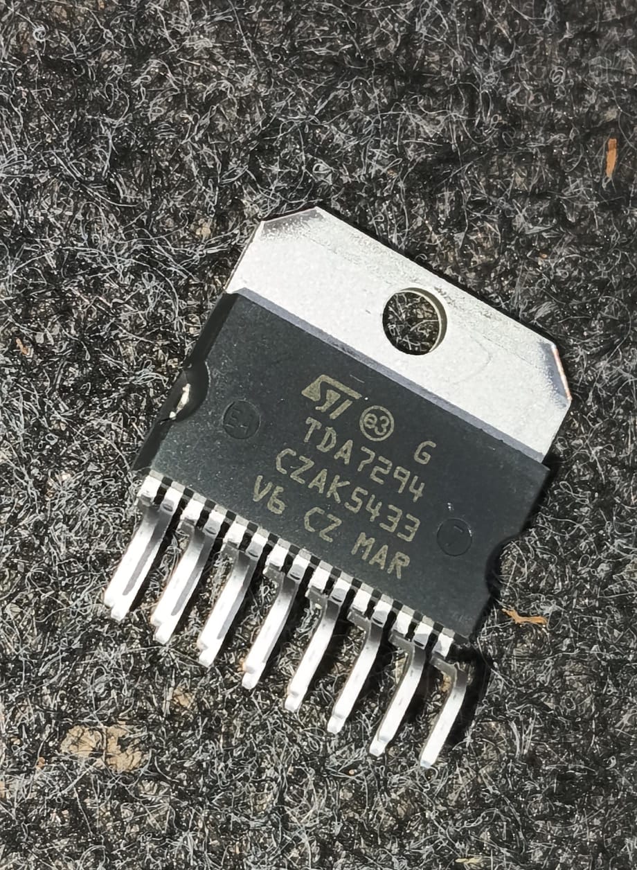 TDA7294 ST audio amplifier ETB8903
