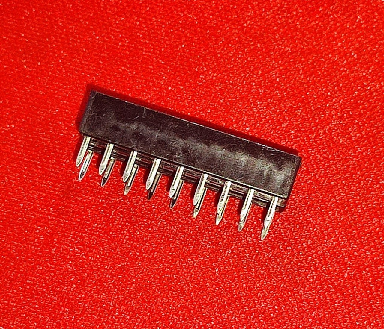 18 PIN IC BASE OR HOLDER 2.54MM PITCH ET8165