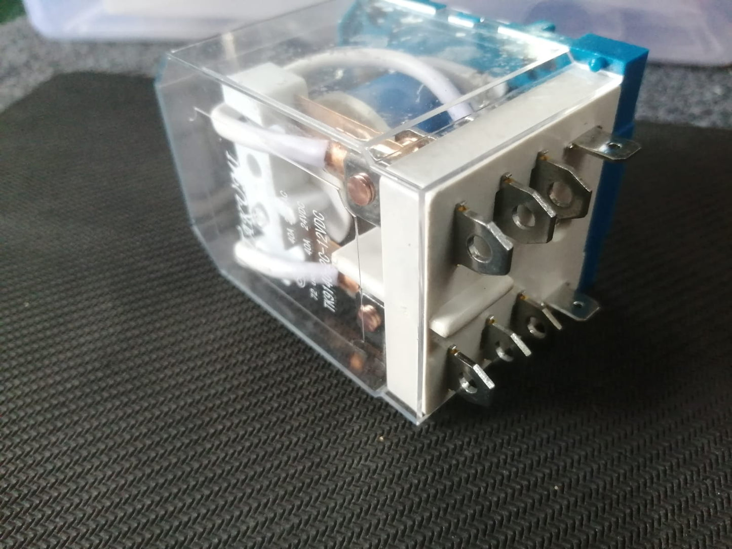 TK9140-2C-12VDC Takumi 12V DC 40A 8Leg RELAY Glass Type H6611