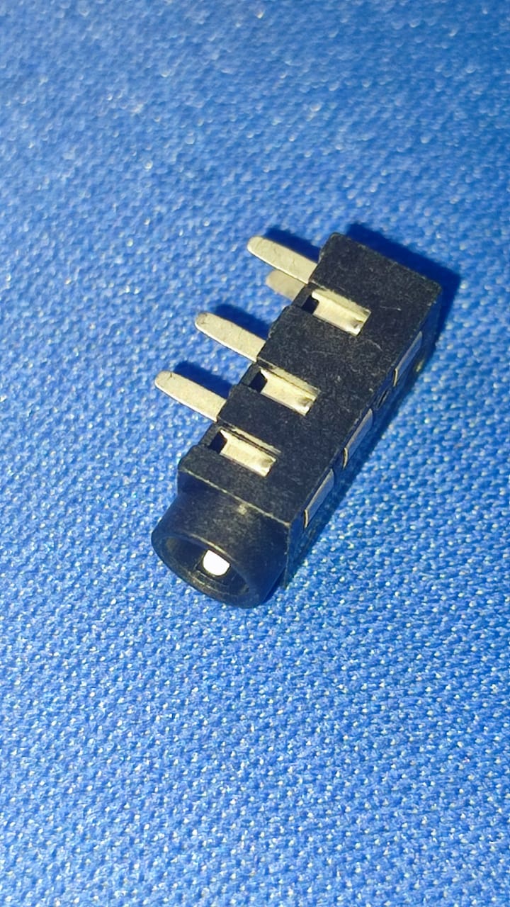 PJ-320A 3.5mm female Audio Connector JACK 4 PIN HanElectricity ET7660