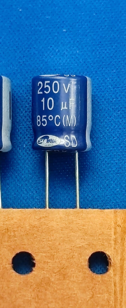 10uF 250V SAMWHA Electrolytic Capacitor ETA2233