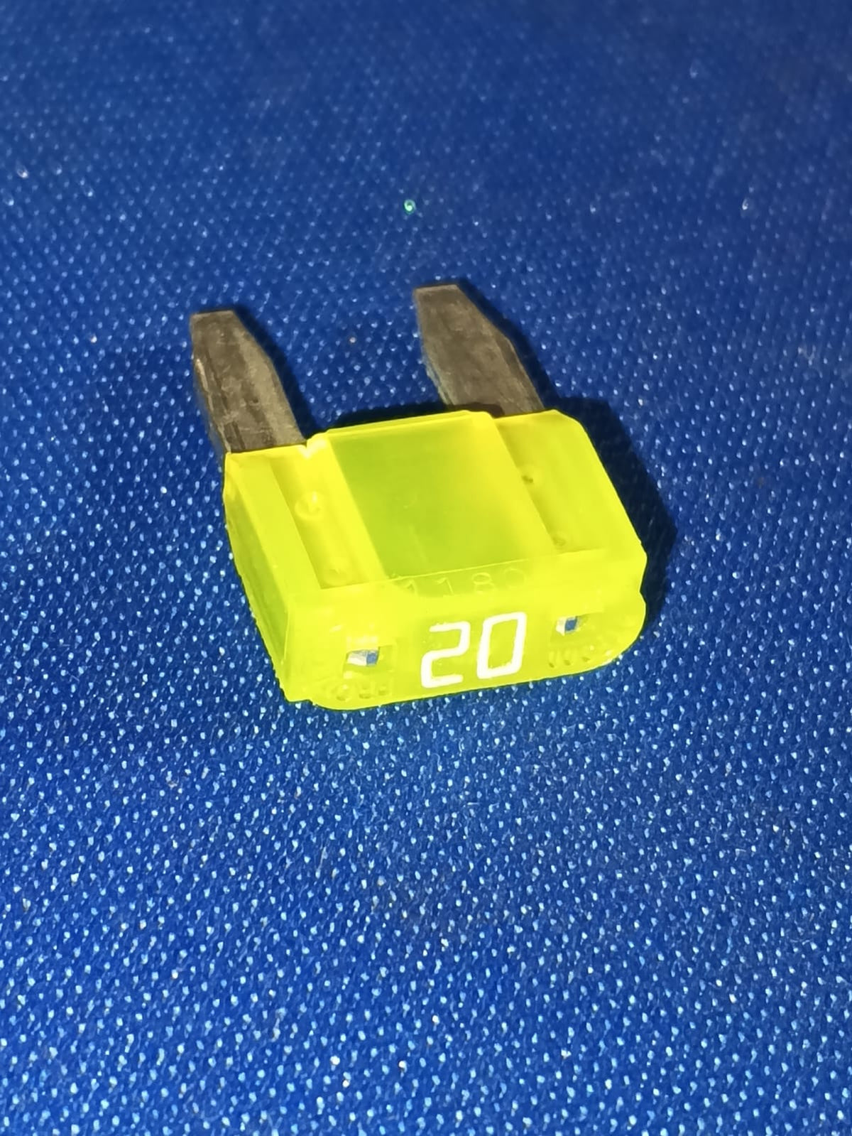 20A mini Blade Fuse With LEG PROTECTRON 32V YELLOW ETH6911