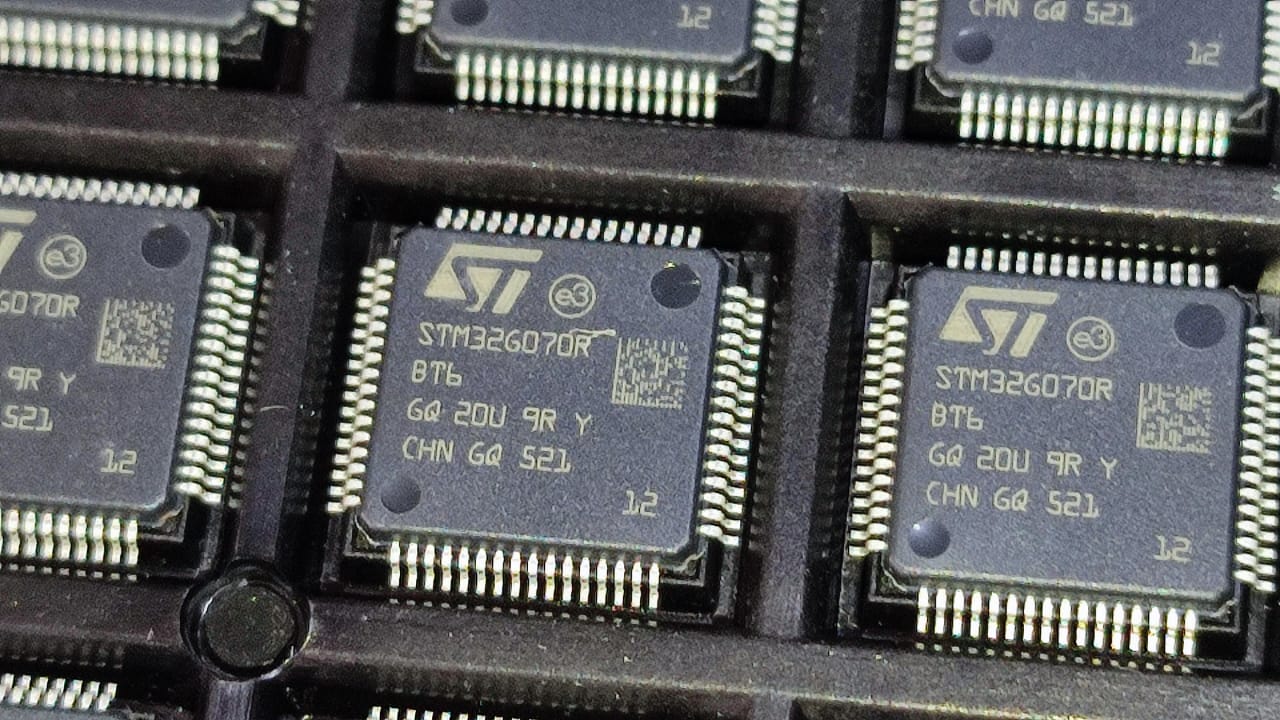 STM32G070RBT6 Arm Cortex-M0+ 128 KB LQFP-64(10x10) ST ETD11101