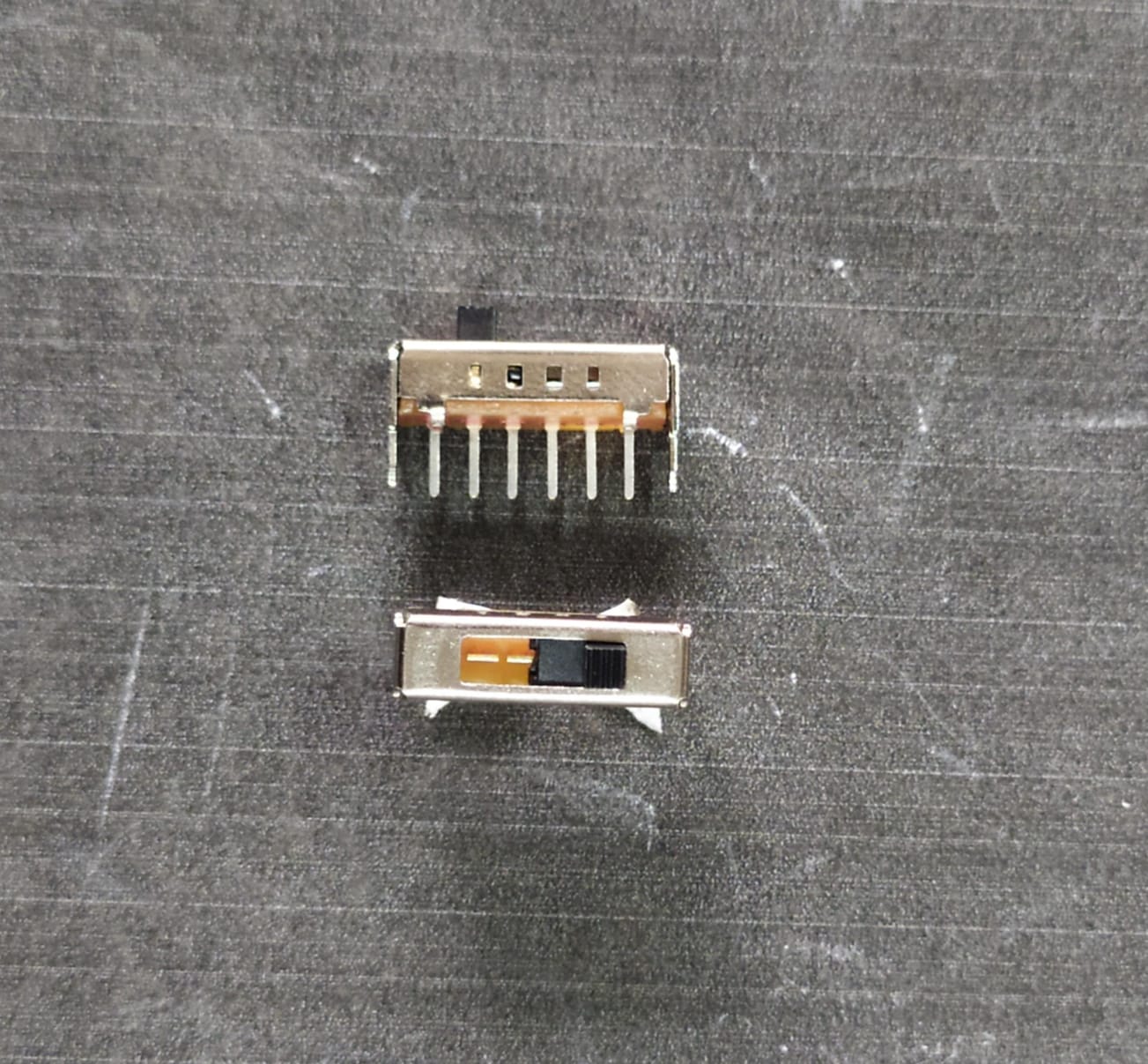 SS-14D01-G020 6 Pin Slide Switch 24V 1A ET7617