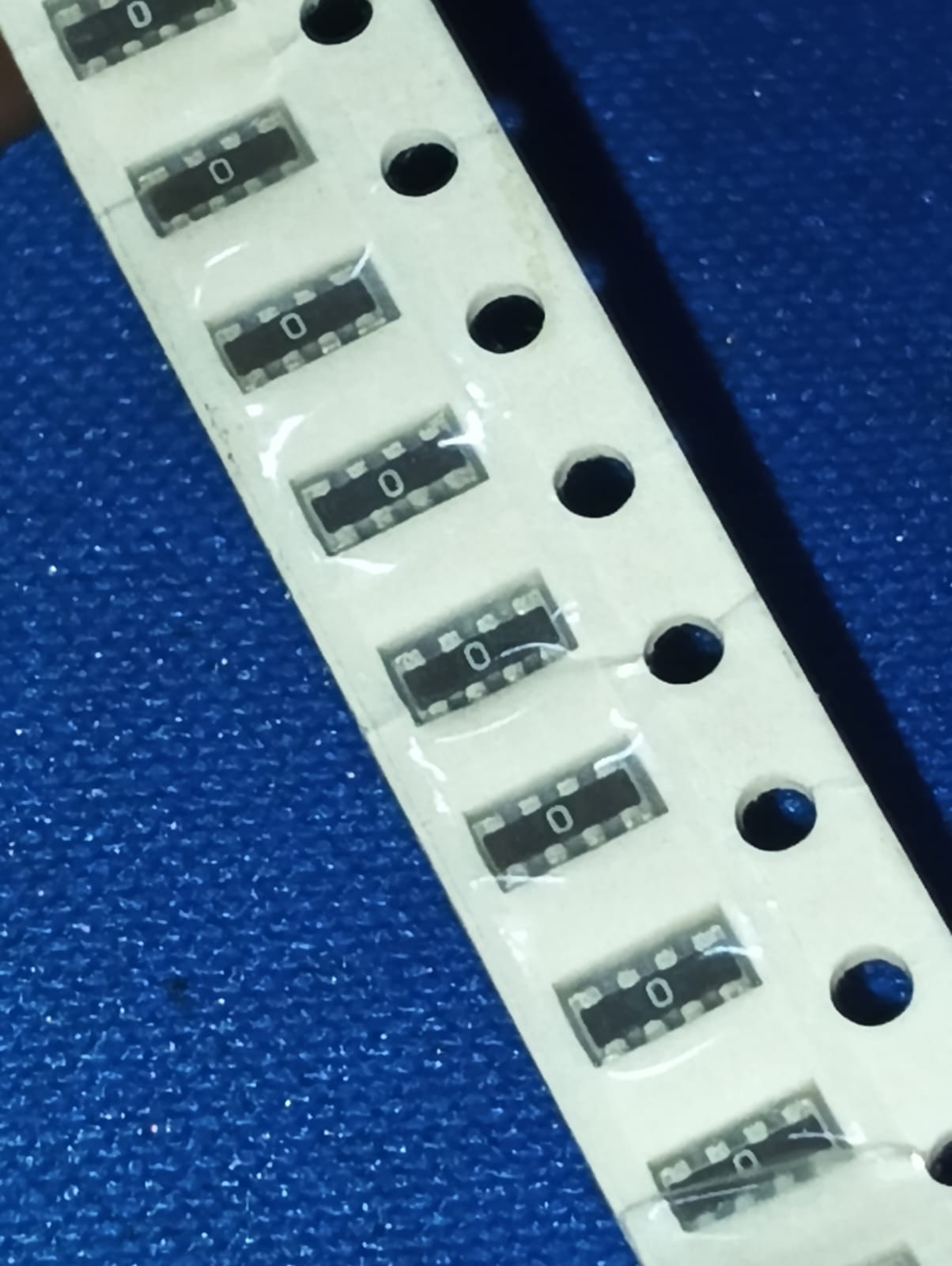 0 OHM 4D03WGJ0000T5E 0603x4 UNI-ROYAL 4 ±5% 62.5mW 0E 0R Resistor Networks, Arrays ETA2365