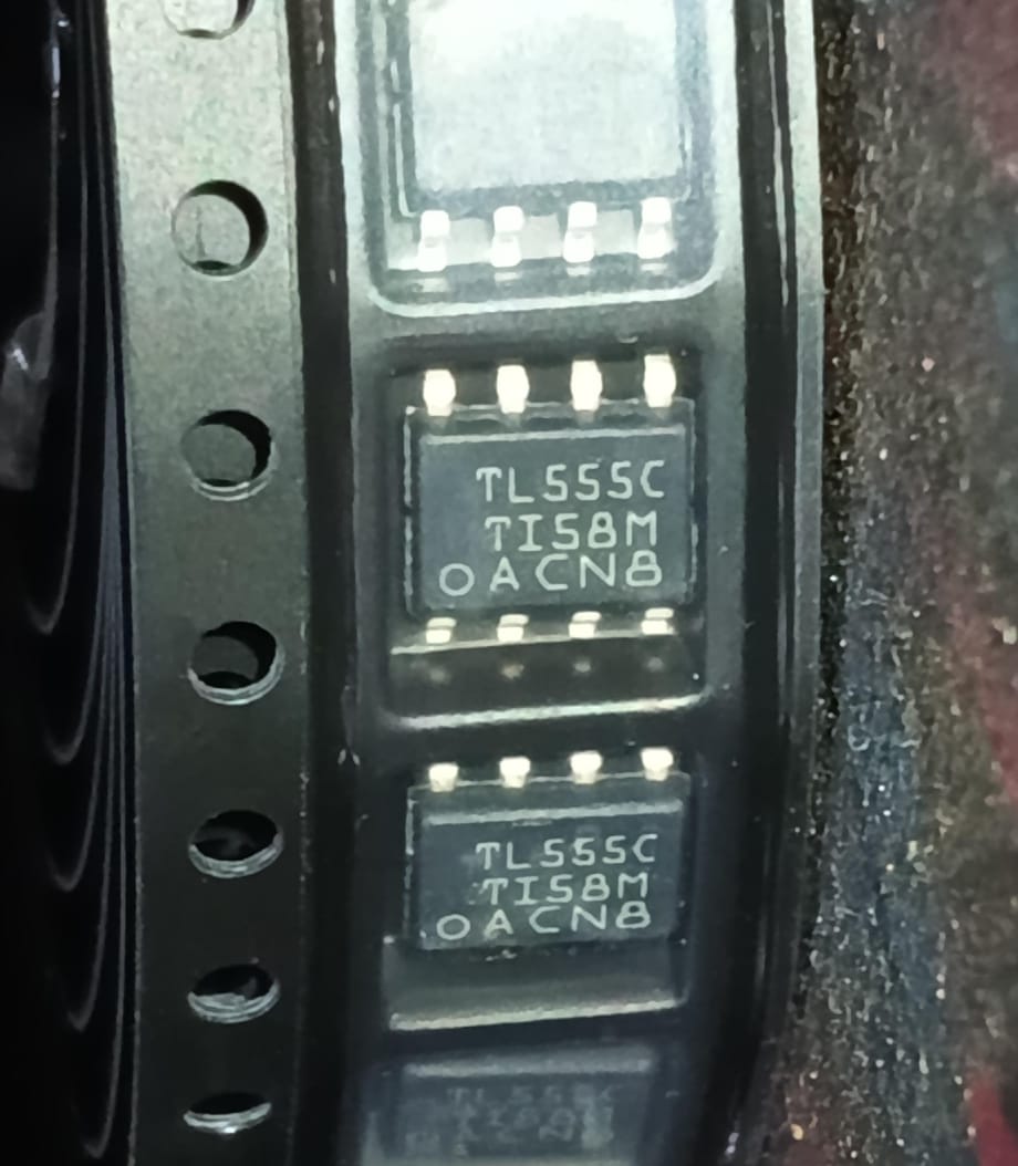 TLC555CDR SOIC-8 TI timer 555 smd ETA2601