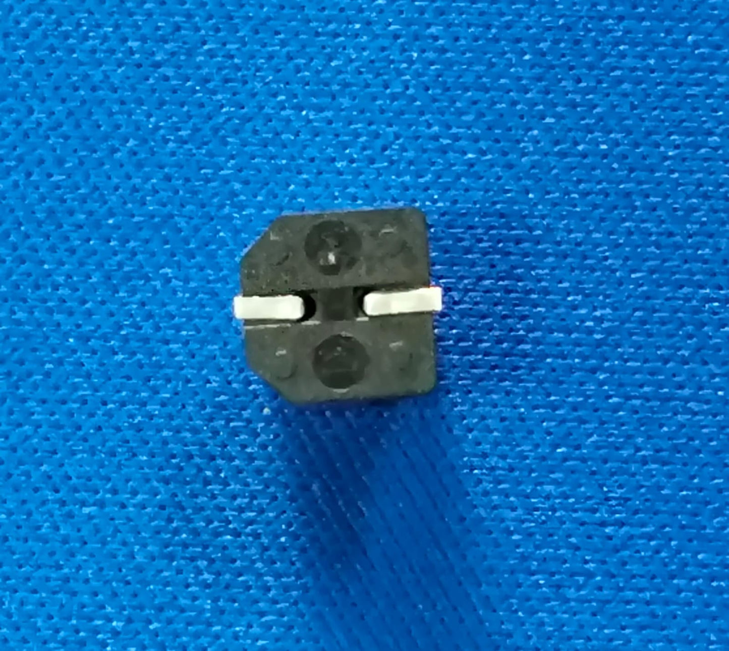 RVT1A331M0607 330uF 10V SMD D6.3xL7.7mm Aluminum Electrolytic Capacitors ROQANG ETA2199