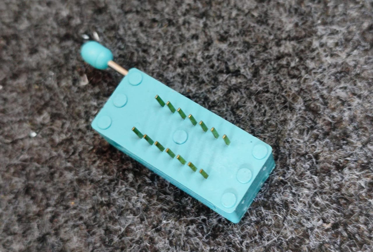 14 Pin ZIF Socket Narrow Body 14PIN ET7569