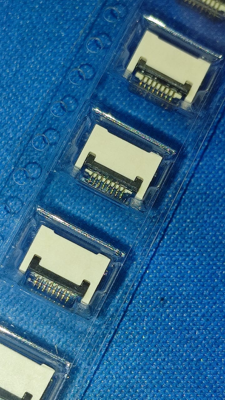 FPC-05FB-8PH20 8 pin SMD,P=0.5mm smd Right Angle XUNPU 8P Dual-sided contacts / top and bottom connection Horizontal attachment Right Angle FFC, FPC Connector ETA2511