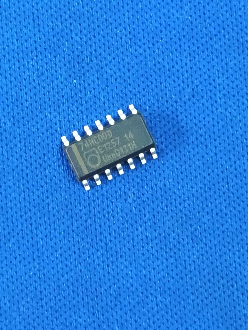 7400 smd SOP14 NAND GATE ETD11213