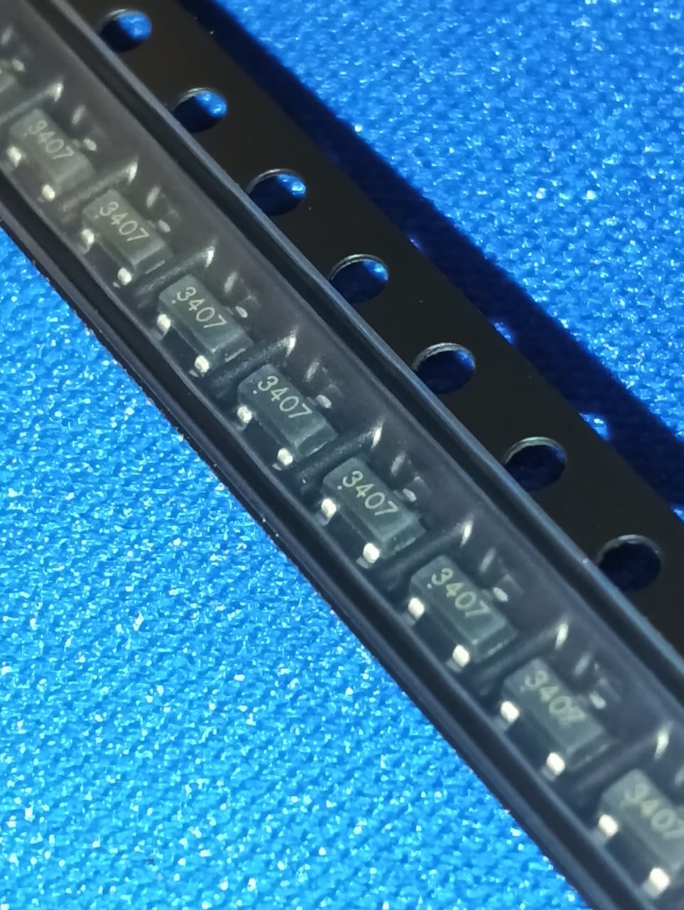 CJ3407 SOT-23 30V 4.1A P-channel SOT-23 MOSFET 3407 ETA2270