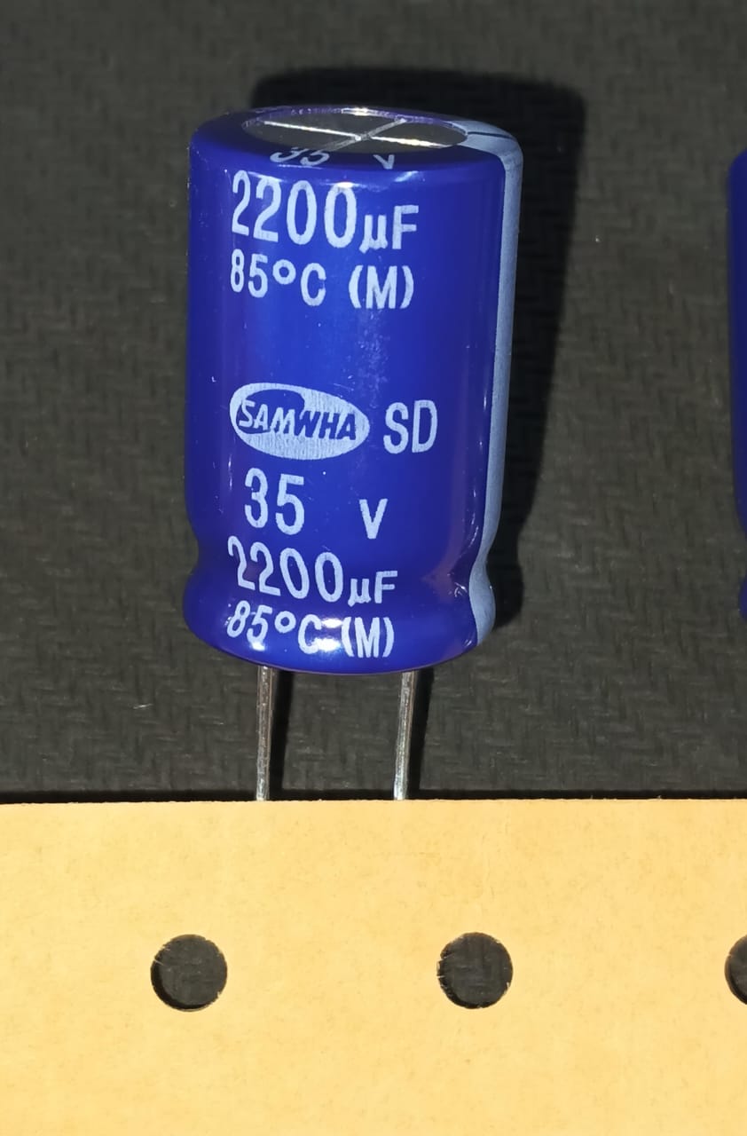 2200uF 35V SAMWHA Electrolytic Capacitor ET10566