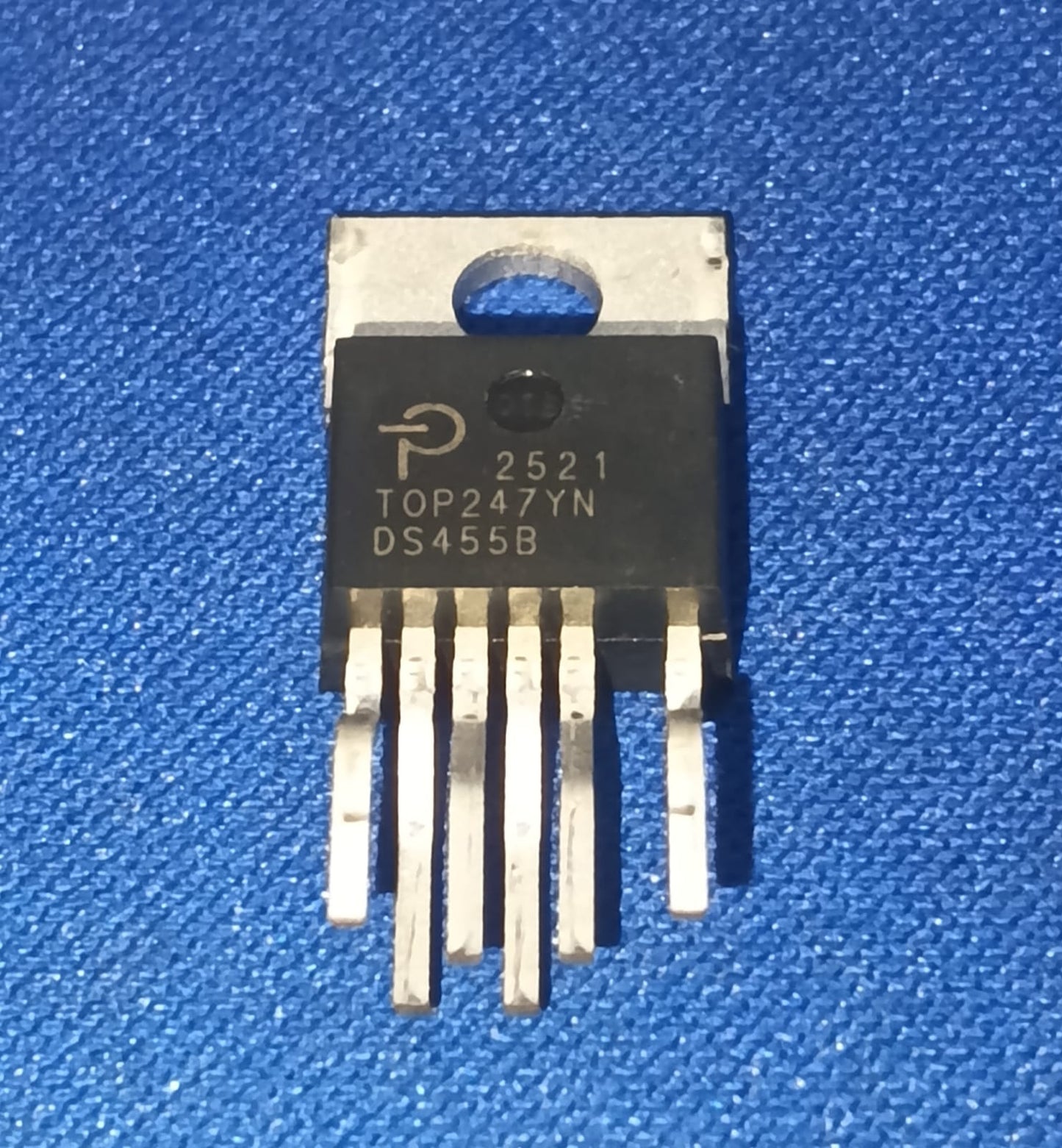 TOP247YN TO-220-7C PI  AC DC Converters ETH6756
