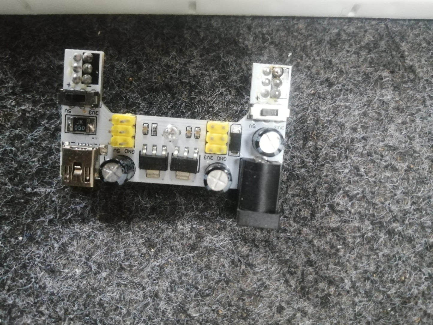 MB102 DC 7-12V Mini USB Interface Breadboard Power Supply Module ET9756