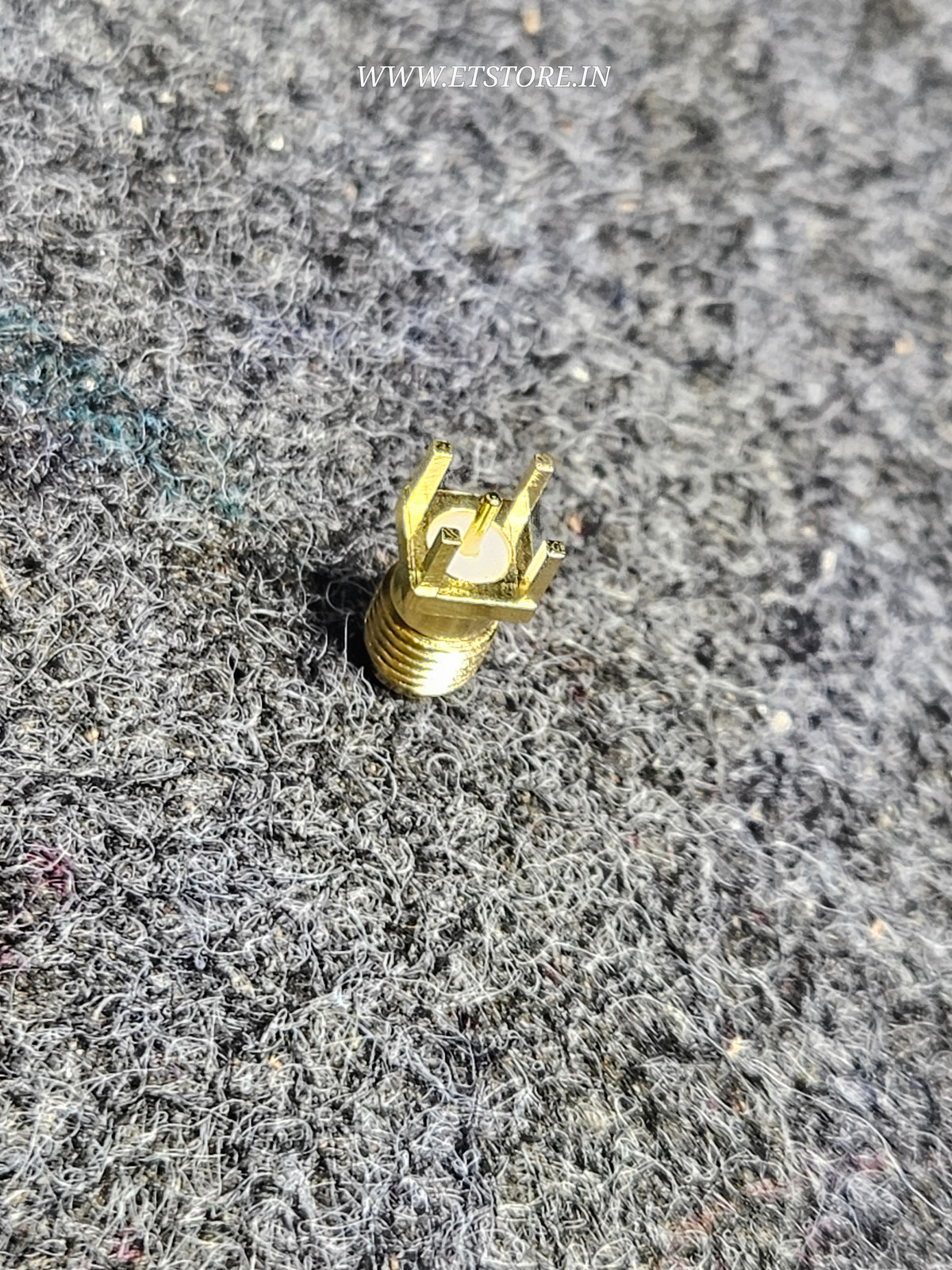 SMA Connector female straight for PCB antenna ET8675