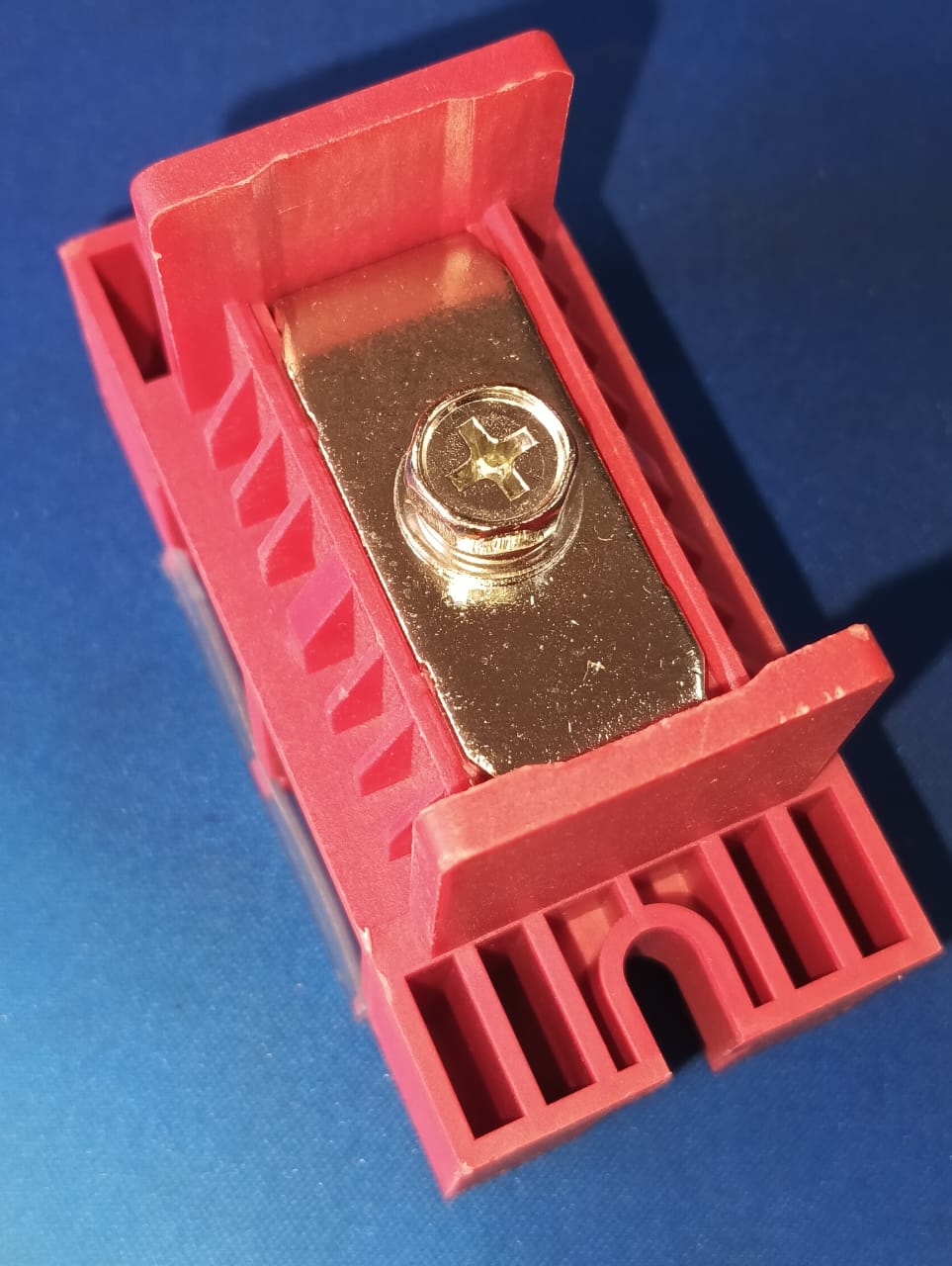 RED 100A FENCE TERMINAL1IN 2OUT ET11173