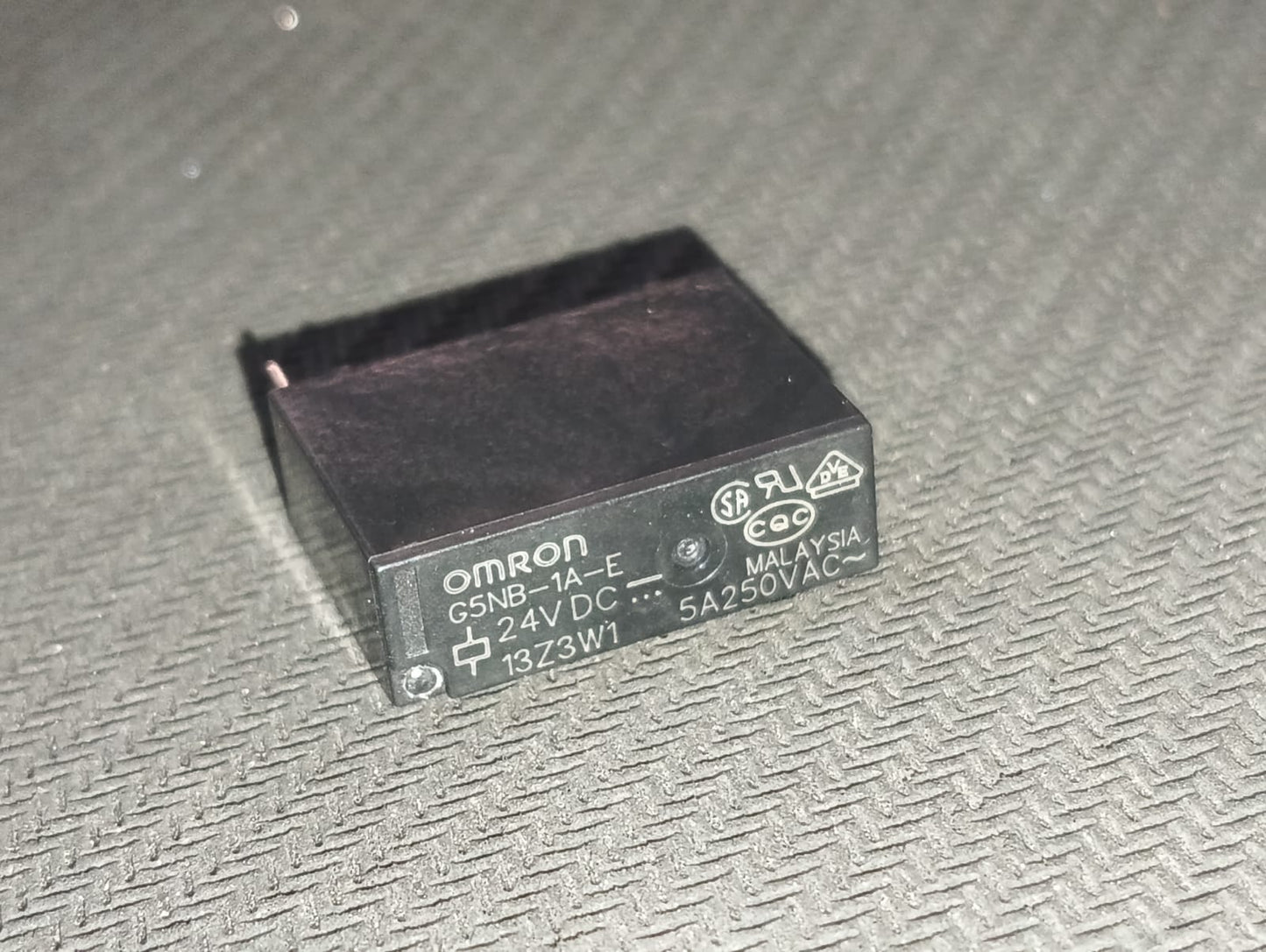 G5NB-1A-E DC24 7x20.4mm OMRON 24V 5A SPST-NO Relays ETD11146