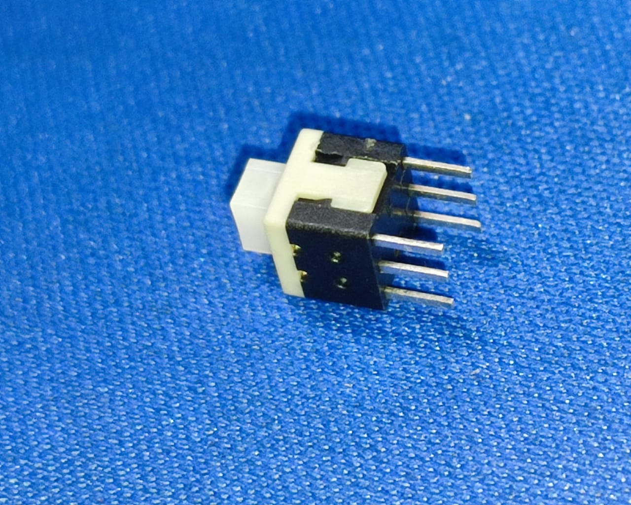 6 LEG SWITCH Latching KFC585875-Z HanElectricity Pushbutton Switches ETD11141