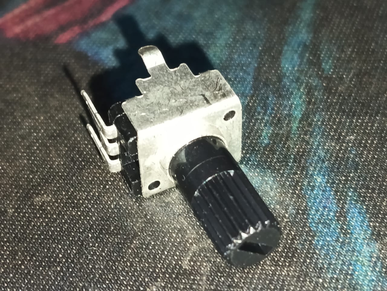 Rv09 Vertical 12.5mm Shaft 50k 3pin Sealed PotentiometerETD11144