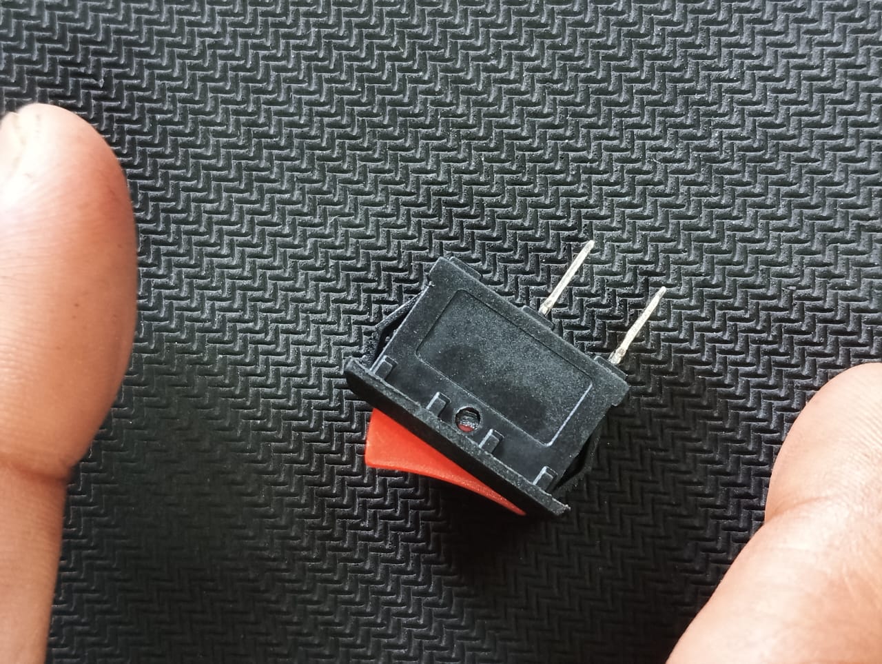 SPST Rocker Switch  6A 250V AC On/Off Electrical Switch ET8017