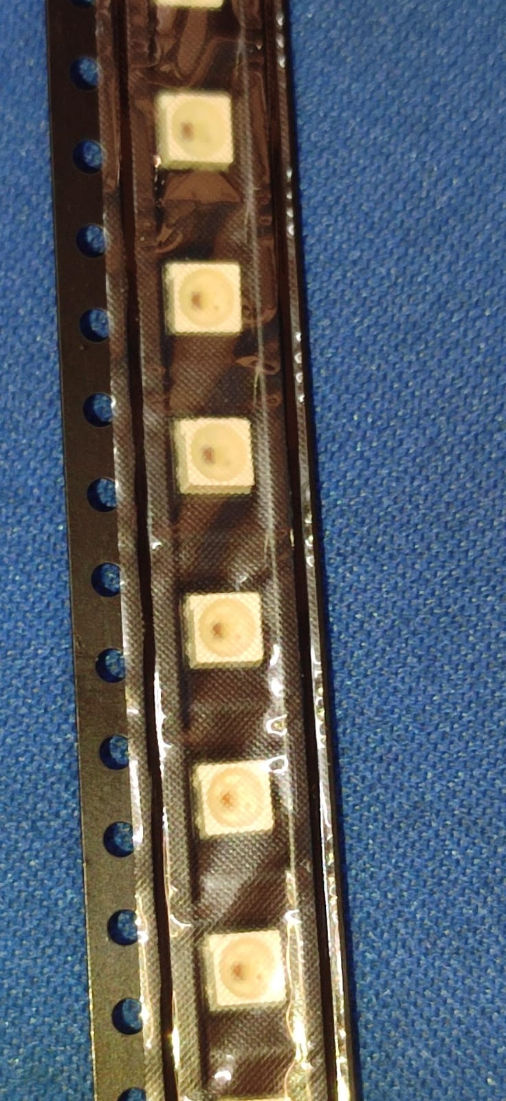 WS2815B-MINI-4P SMD-4P,3.5x3.5mm Worldsemi LED Addressable 2815 ETA2656