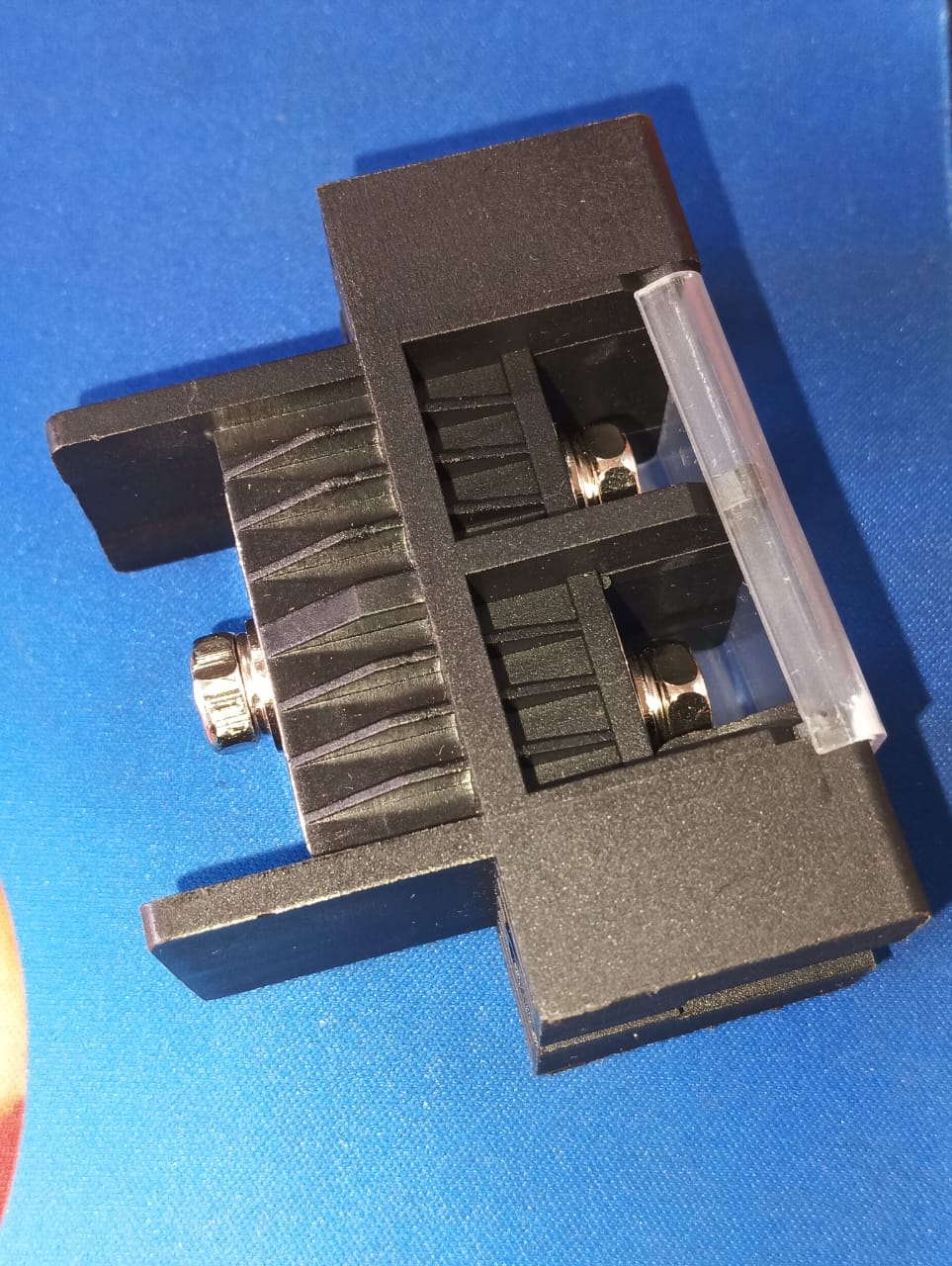 BLACK 100A ESS FENCE TERMINAL1IN 2OUT CONNECTOR ET11172