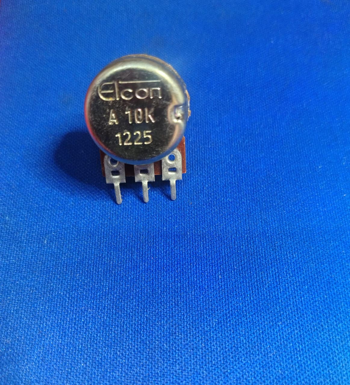 10K OHM potentiometer ELCON A10K  POT WITH D METAL shaft ET10682