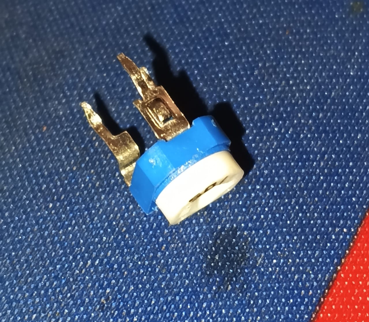 RM065 500 Ohm Potentiometer plastic preset 501 500E 500R  ETD11394