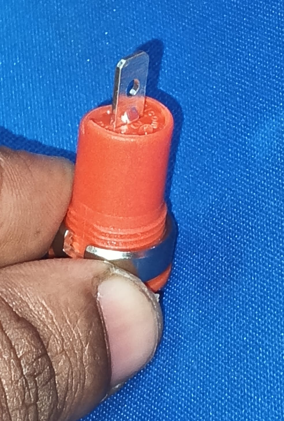 BS-10 RED ELCOM BANANA JACK FEMALE 4MM 10A 250V ETD11474
