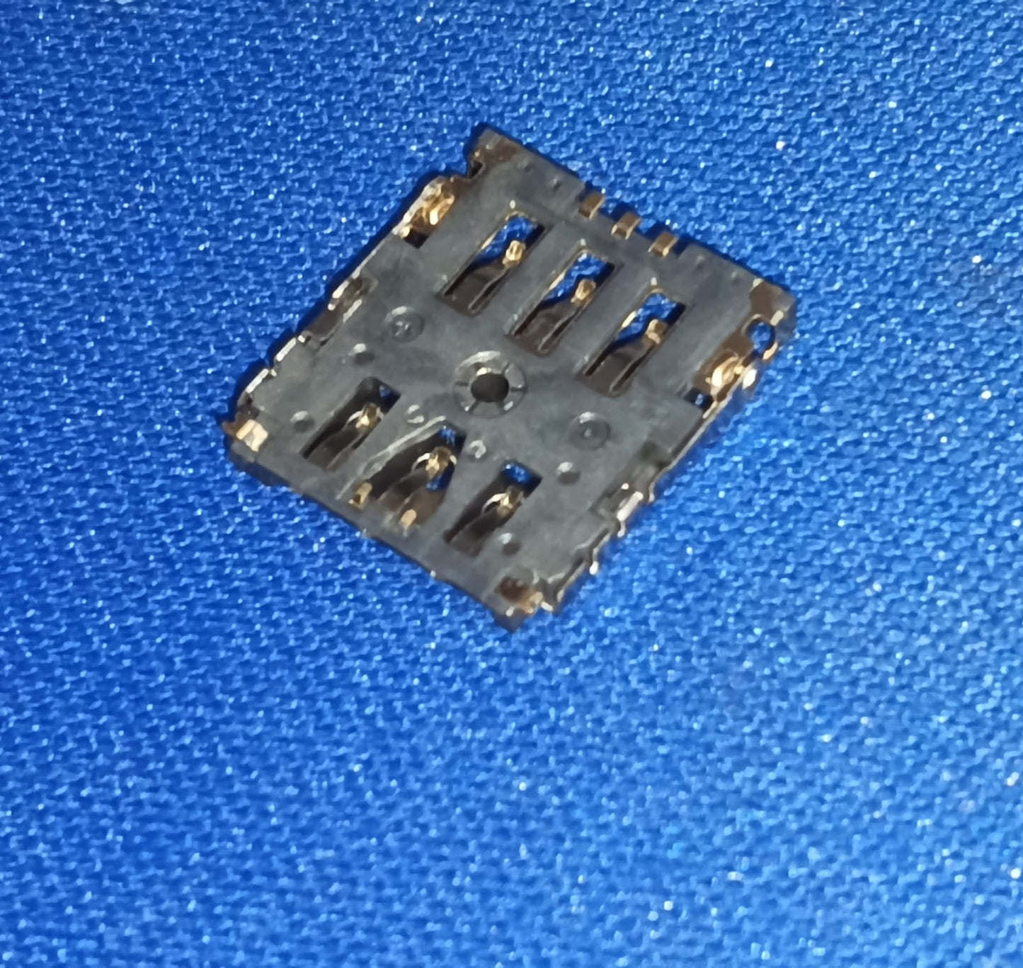SIM303-GZ6P BXCONN NANO SIM card Connectors ETA2671