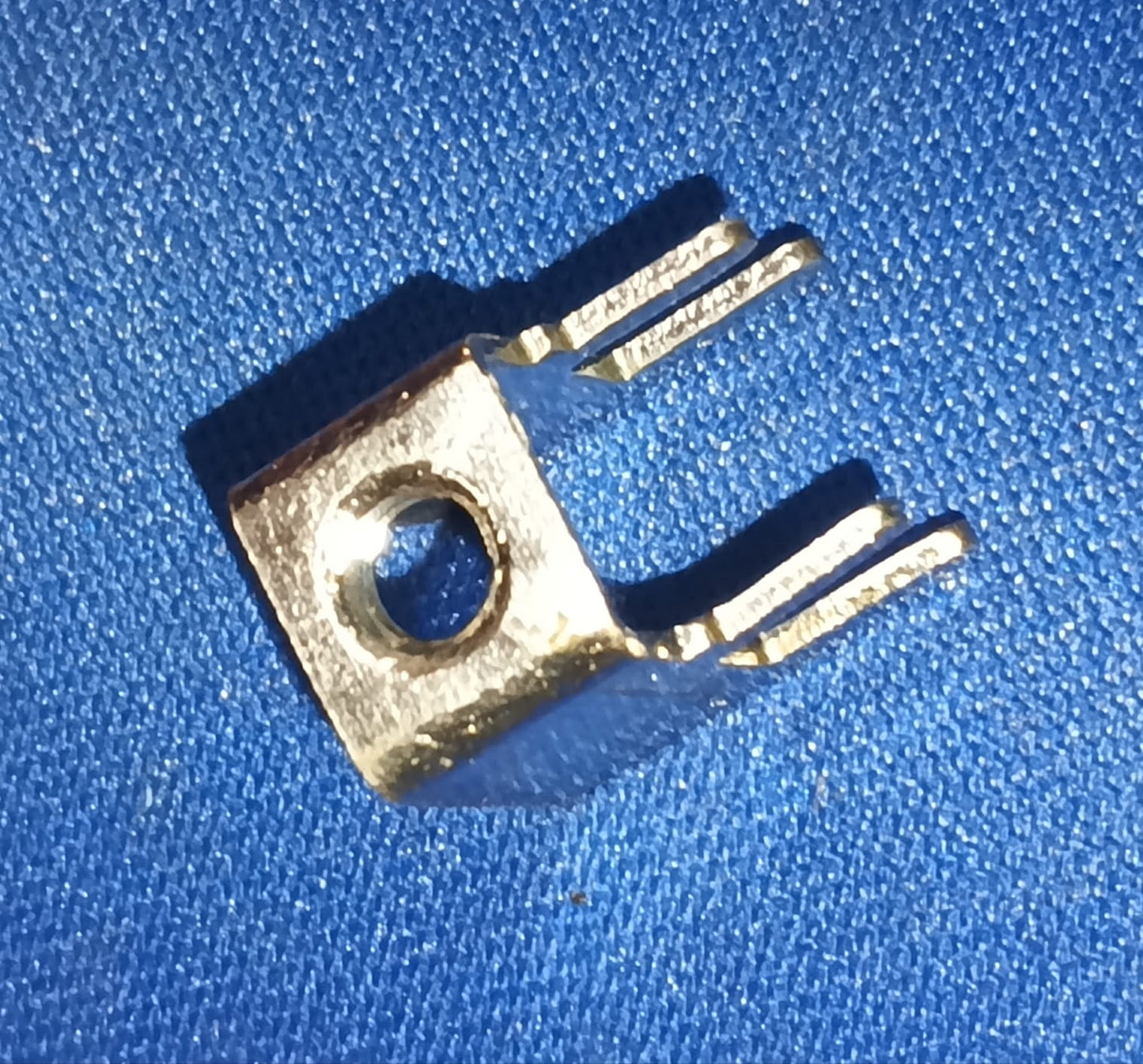 M4  RIGHT ANGLE PCB Mountable Welding Terminal Block connector ETD11468