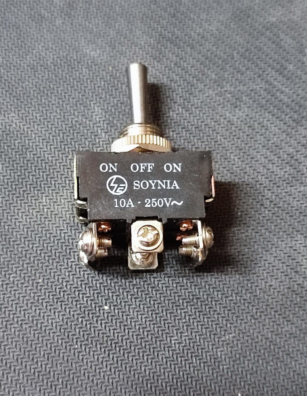 Toggle Switch SE609 10 Amp DPDT On Off On 6 leg ET8701 – EMERGING ...