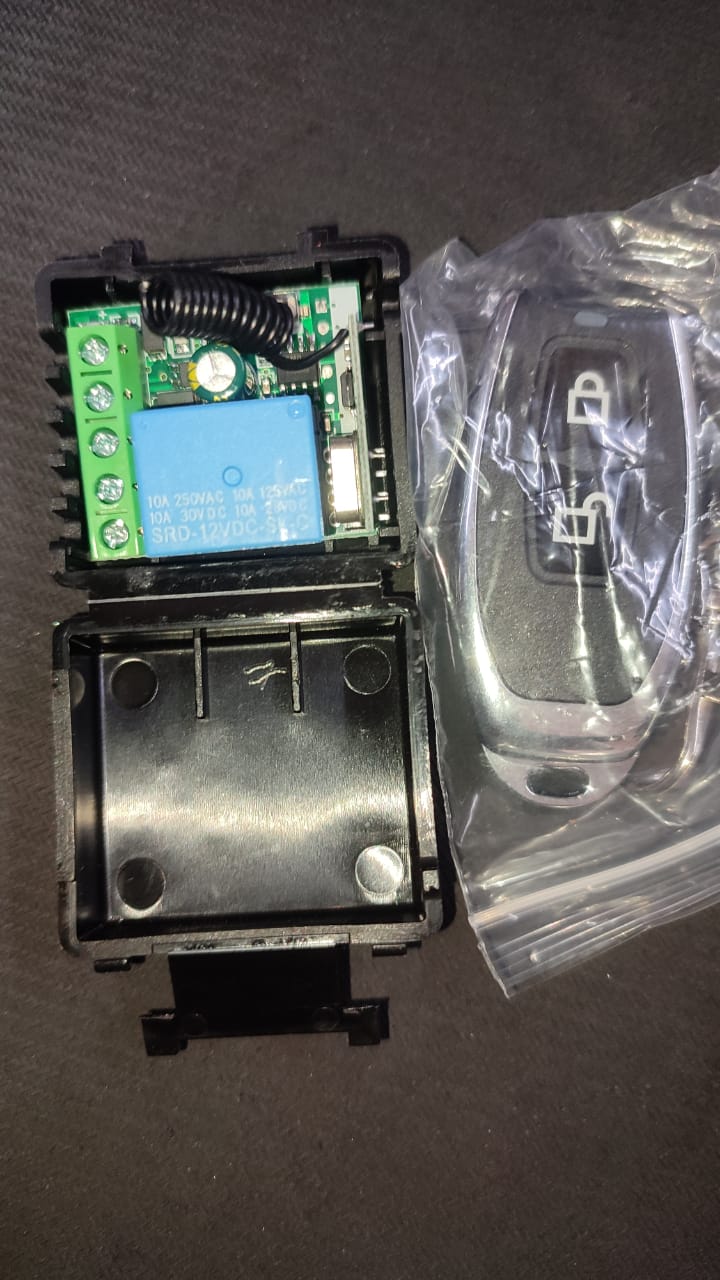 DC 12v 1CH Channel Wireless RF Remote Control Switch Transmitter Receiver 10A Relay ET5479