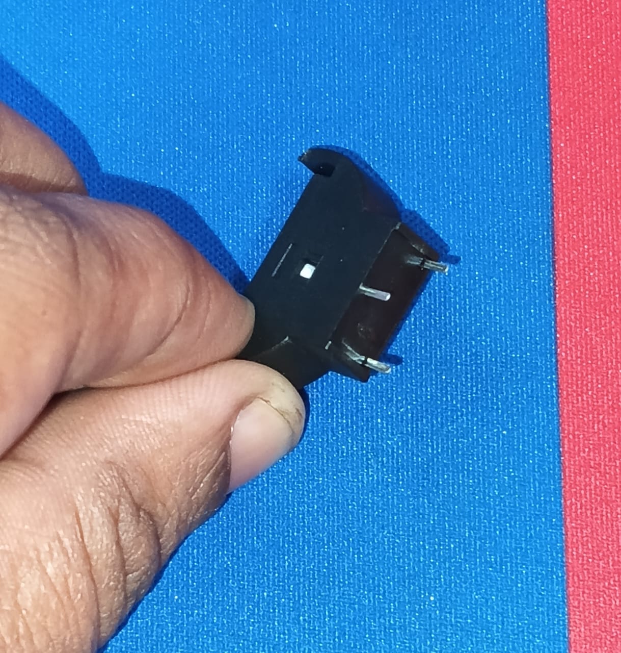 CR2032 CR2025 Vertical Battery Socket Holder ET11381