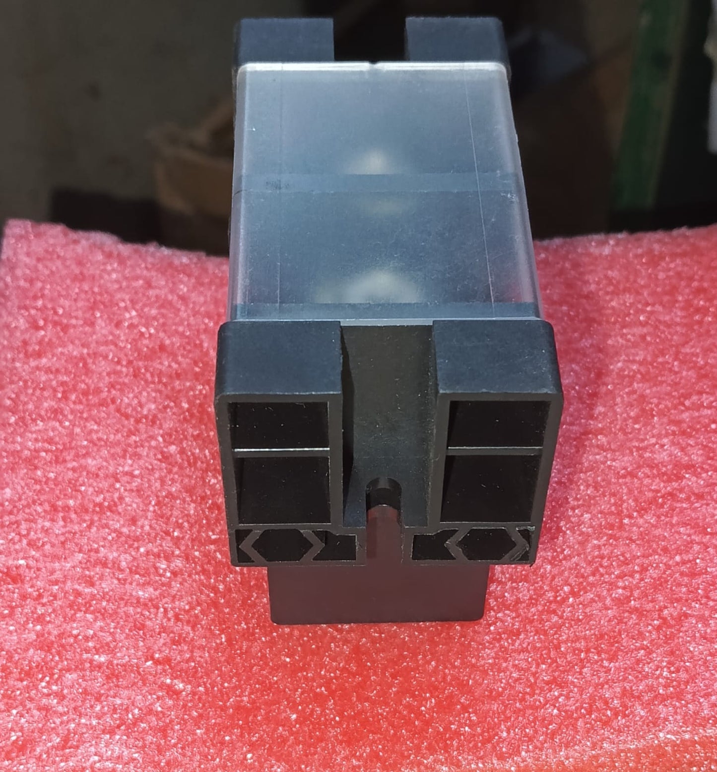 BLACK 200A ESS FENCE TERMINAL 2IN 1OUT CONNECTOR ETD11429