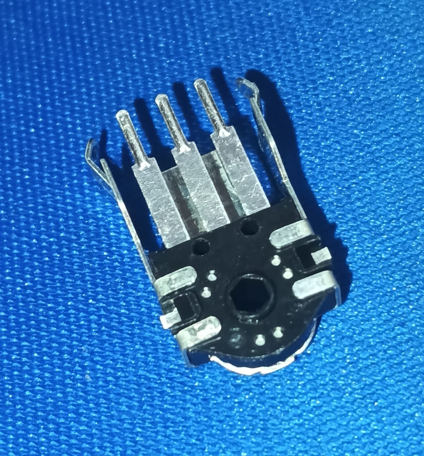 EC10E1220503 Through Hole ALPSALPINE Through Hole Encoders ETA2634