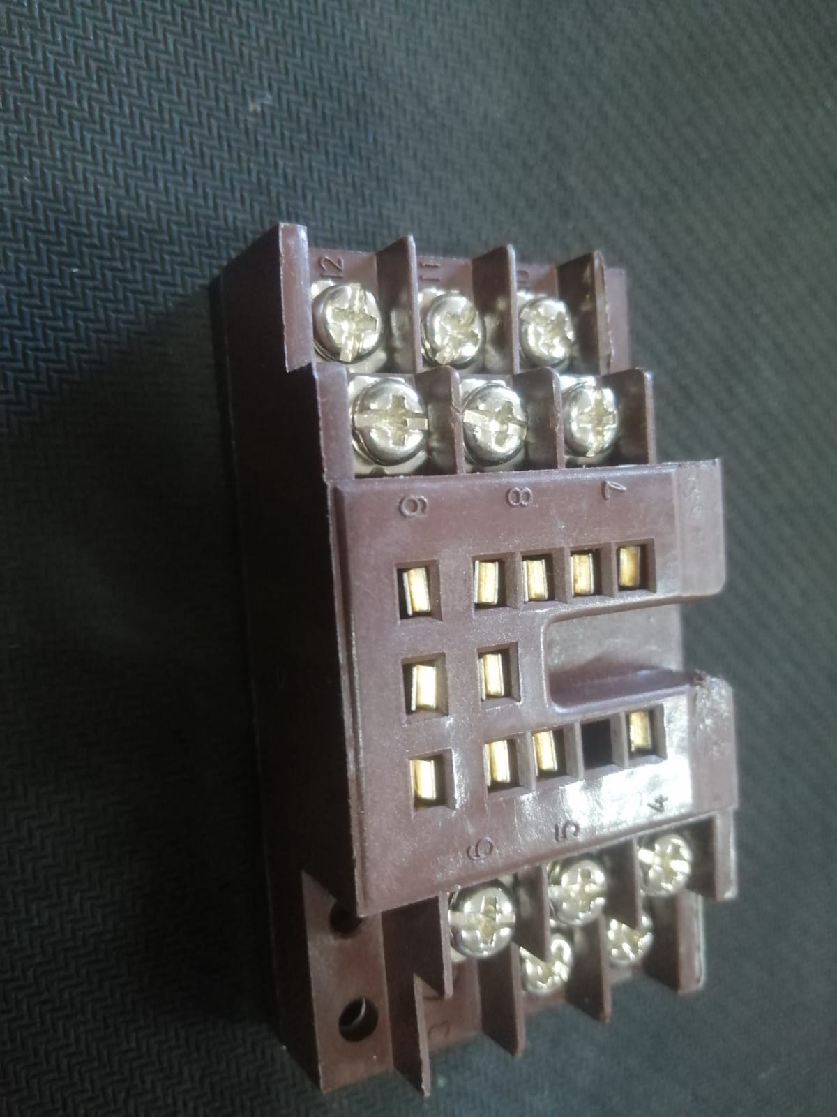 Relay Base 11 pin ETA11269