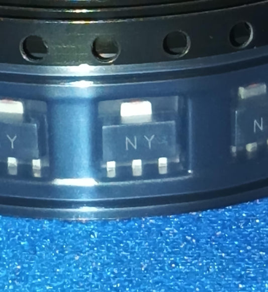 2SA1213 SOT-89 ALJ PNP Transistors 50V 2A A1213 1213 ETA2258