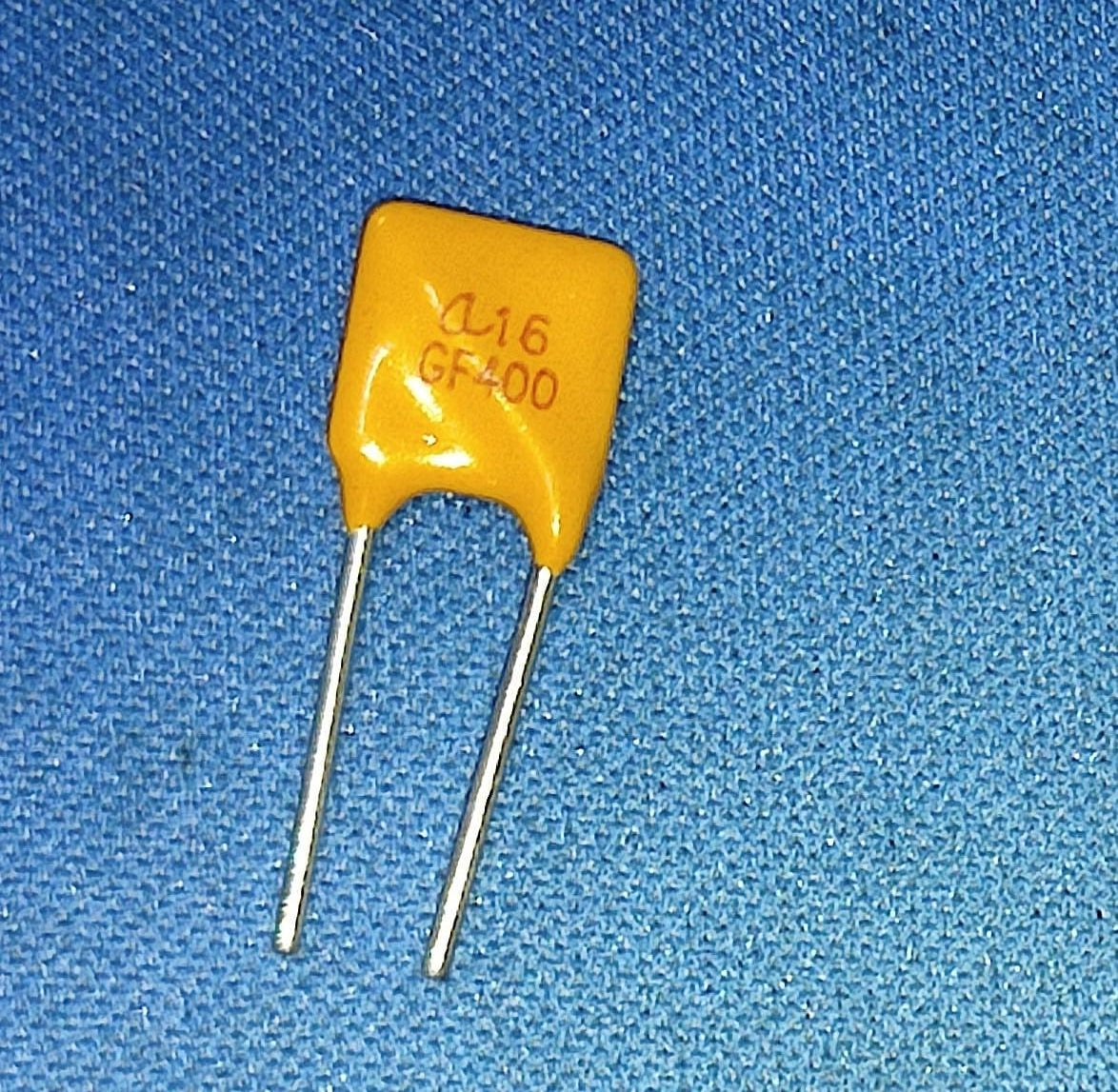 A16-400  16V 4A JDTfuse Polymeric PTC Resettable Fuse PPTC GF400 ETA2691