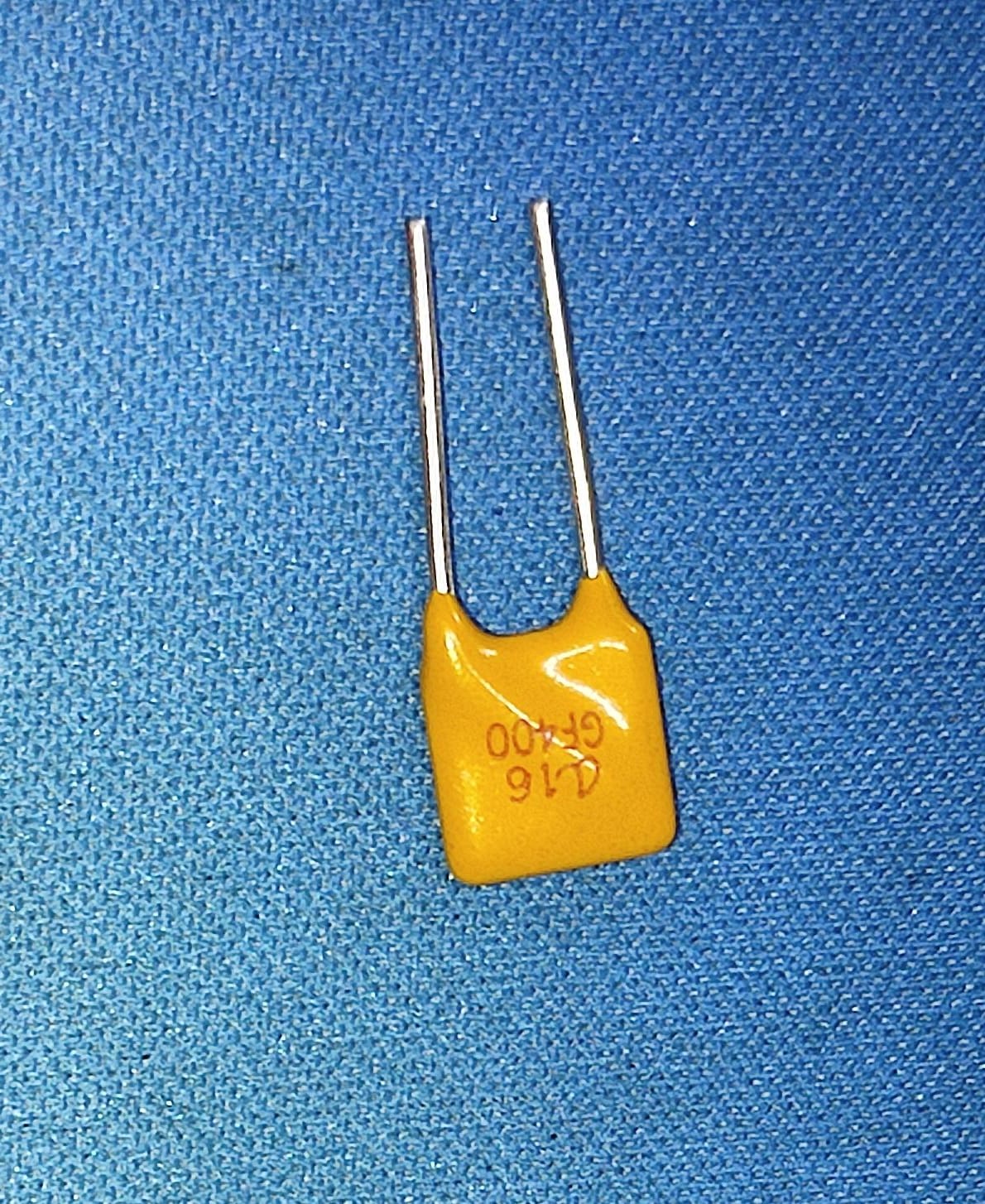 A16-400  16V 4A JDTfuse Polymeric PTC Resettable Fuse PPTC GF400 ETA2691