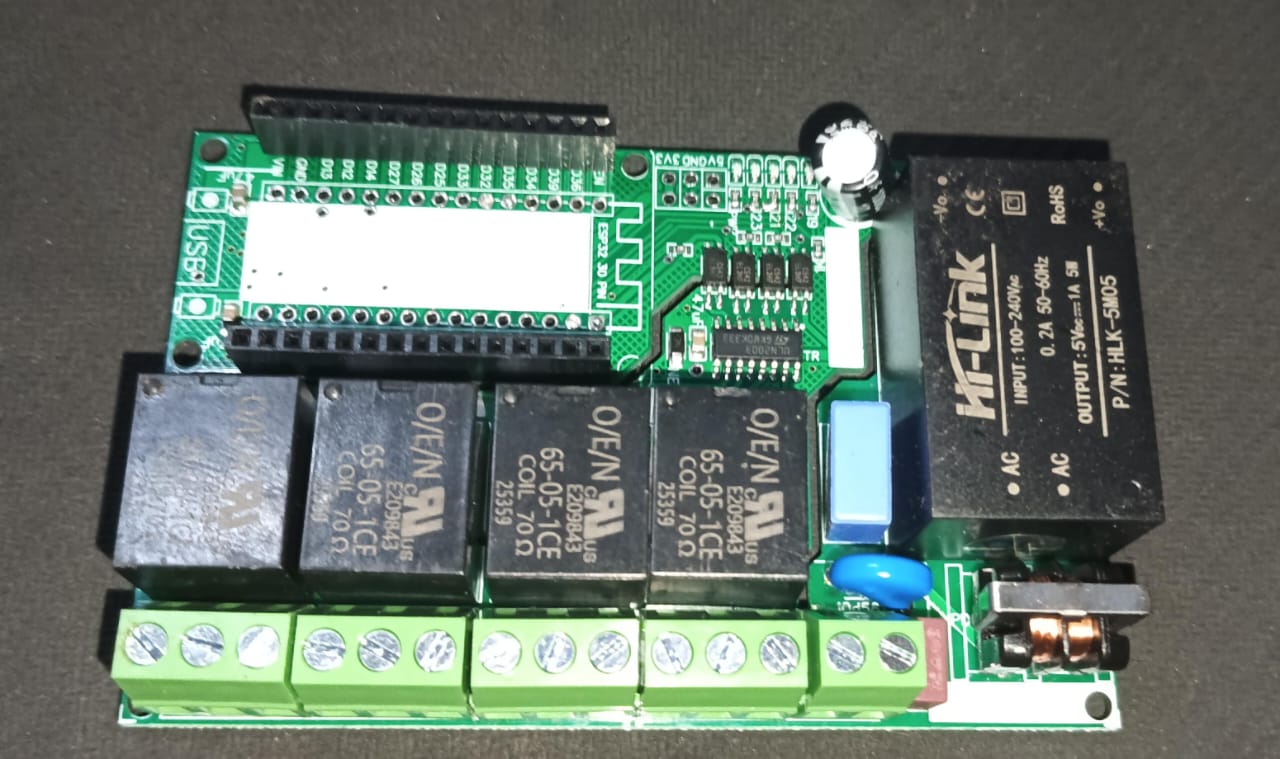 4 Channel Relay Board For 30 Pin ESP32 220V AC Module with HI-LINK 5M05 4CH ET10946