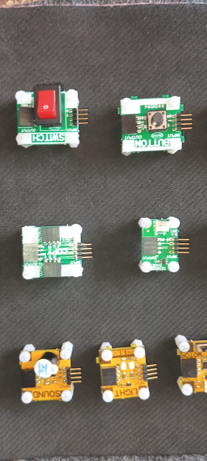 ETS STEM KIT 15 BLOCKS  5V DC ETE9935