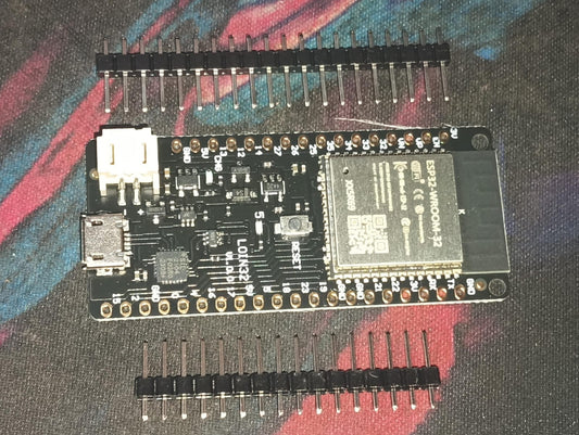 LOLIN D32 V1.0.0 based on ESP32 Board ETA2017