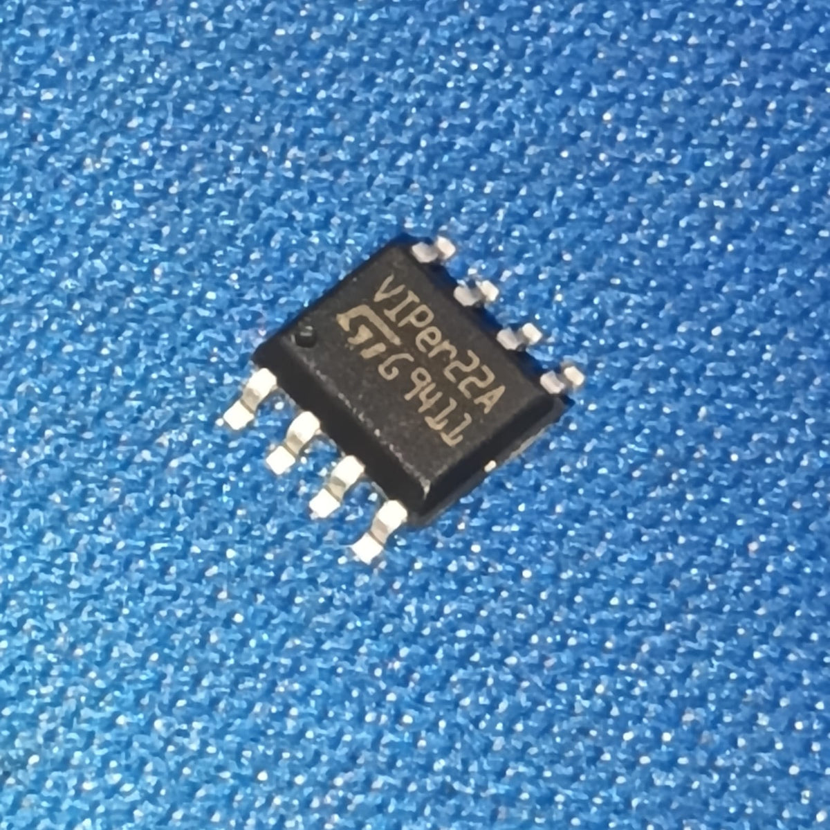 VIPER22ASTR-E SO-8 SMD ST ETH6857