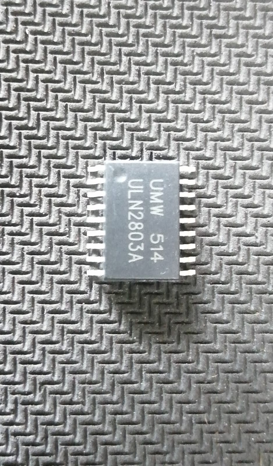 ULN2803A SOP-18 UMW Darlington Transistor Arrays smd ETH6630 – EMERGING ...
