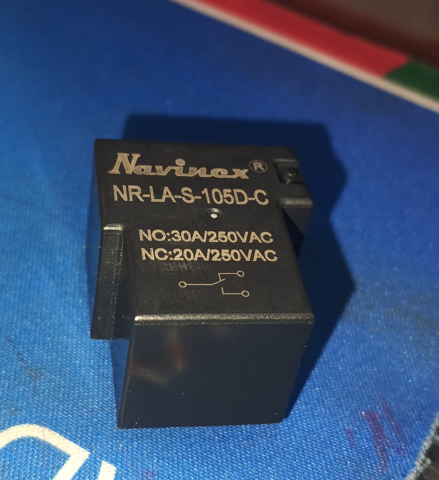 5V 30A T RELAY NR-LA-S-105D-C NAVINEX 5  leg ETE9918
